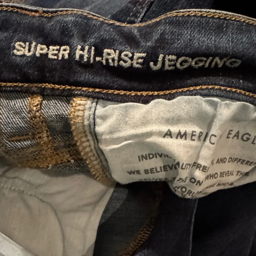 American Eagle Outfitters Women's Dark Blue Skinny Jeans - Picture 4 of 4